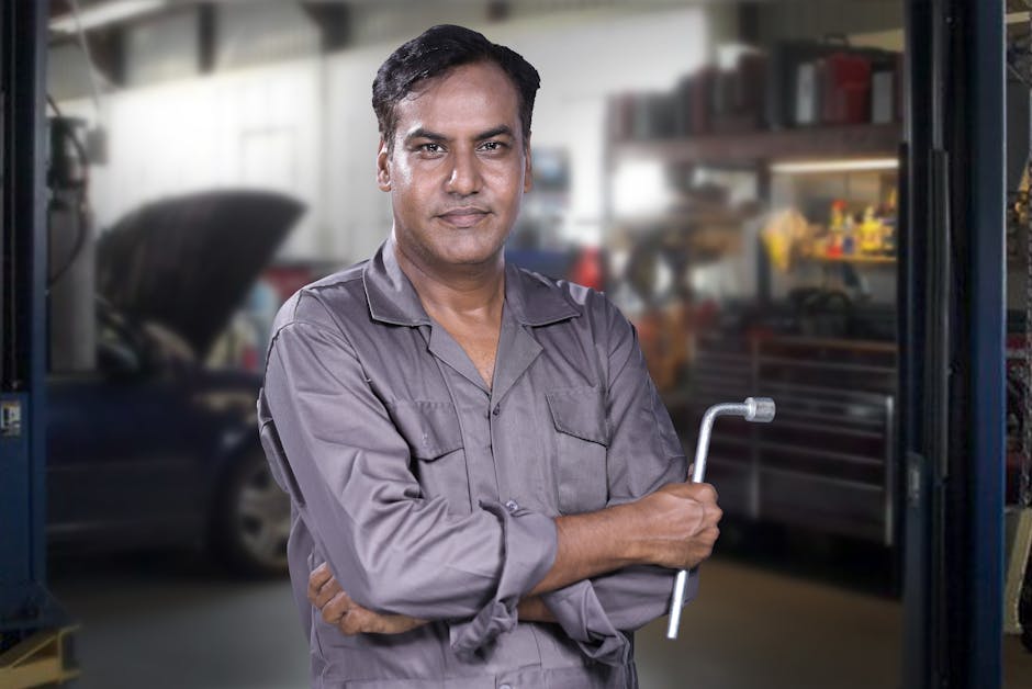 Friendly auto glass professional ready to assist